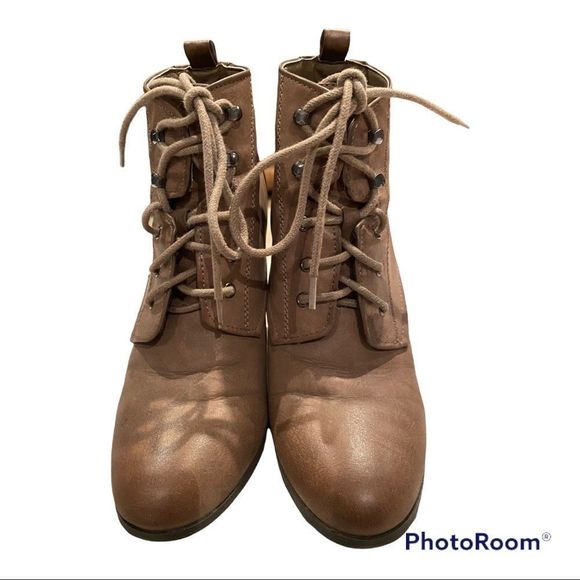 Qupid Brown Lace up Good condition - Picture 2 of 3